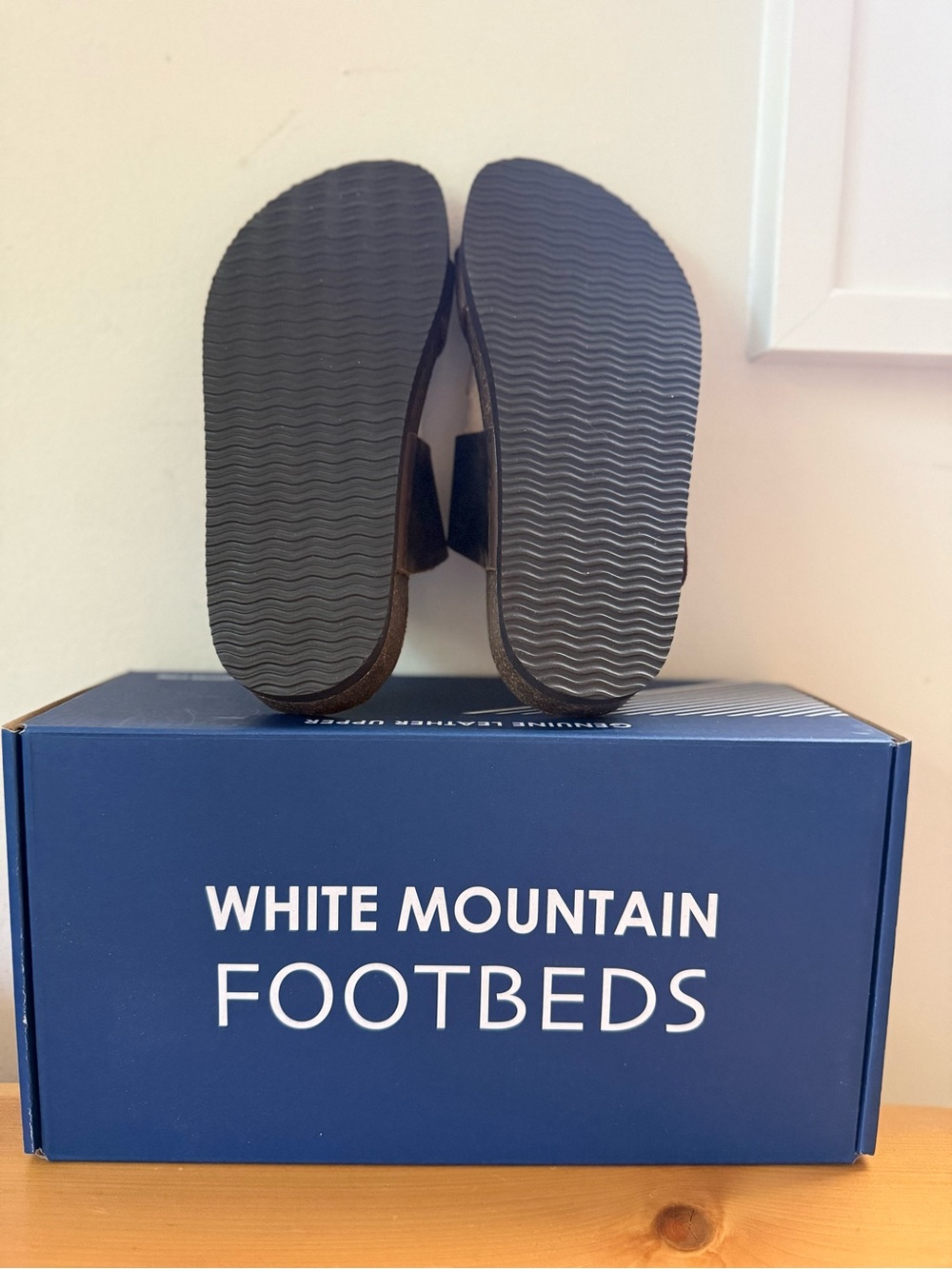 White Mountain 6 Harleta Brown Leather Footbed Sandal NIB - Picture 11 of 14